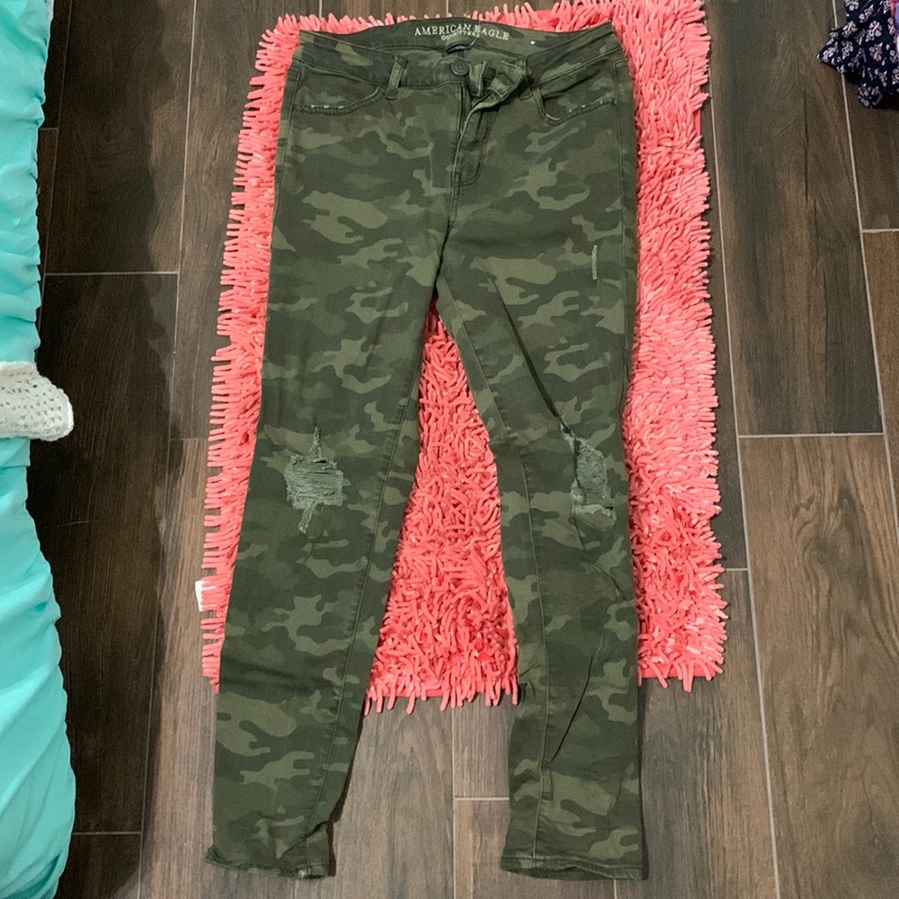 NWOT American Eagle Camo jeggings size 12R